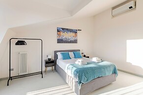 Luxury Penthouse 2 Bedooms 2 Bathrooms