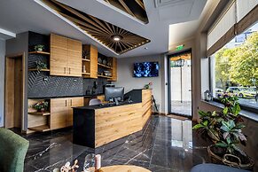 Acacia Hotel