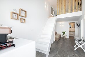 Mytheo Luxury Studios