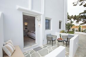 Mytheo Luxury Studios