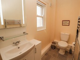 Flat 17 Greta Grove
