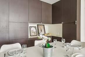 Spacious Apartment With Balcony -11th- Mobility le