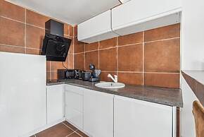 Exceptional Apartment With Terrace - La D Fense
