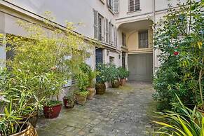 Luxury Studio in Paris - S Vres - Mobility Lease