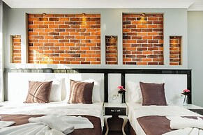 Gloria Suites Old City