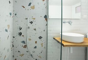 Ruby's Urban Residence Koukaki