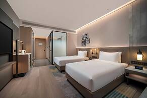 Holiday Inn Qingdao CBD by IHG