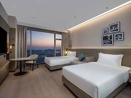 Holiday Inn Qingdao CBD by IHG