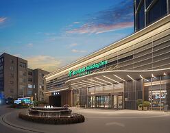 Holiday Inn Qingdao CBD by IHG