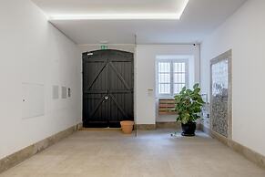 Bairro Alto Garden With A View by Homing