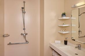 Quality Suites Valenciennes