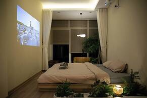 Home. Homestay