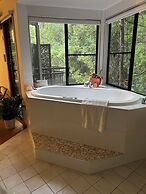 Ecoasis Mami Wata Rainforest Haven