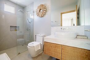 Trichada Stylish Private Pool Villa 3, Bang Tao