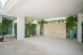 Stylish 3BR Pool Villa, Bang Tao + Airport Shuttle