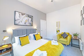 Prescott Court by Guestz