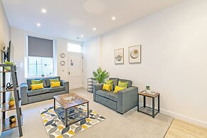 Prescott Court by Guestz