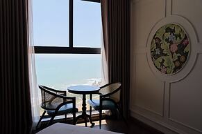 The Apec Mandala Ocean View - Condotel