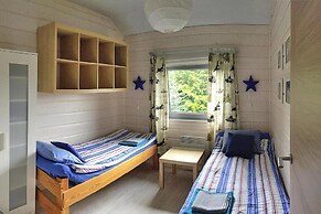 Large Holiday Home With Private Garden