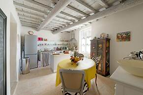 Chez Vous a Uzes, Heated Pool, Garden, Historic Centre