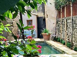Chez Vous a Uzes, Heated Pool, Garden, Historic Centre