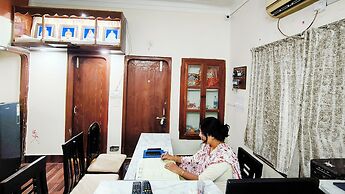 ASHOK NANDINI GUEST HOUSE