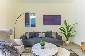 Cove - 2Br Apt W Balcony in Mar Mikhael