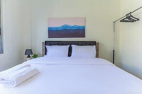 Cove - 2Br Apt W Balcony in Mar Mikhael
