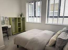Stunning 3 Bed Apartment By Urban Roost