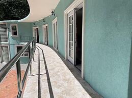 Torraille Waterfall Villas