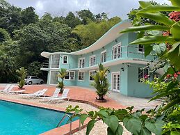 Torraille Waterfall Villas