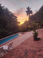 Torraille Waterfall Villas