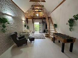 Dako Mansion