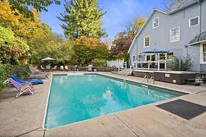 West Point Villa - Jacuzzi Pool BBQ Games Pets