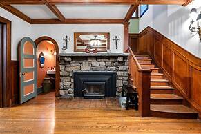 West Point Villa - Jacuzzi Pool BBQ Games Pets