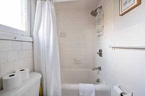 West Point Villa - Jacuzzi Pool BBQ Games Pets