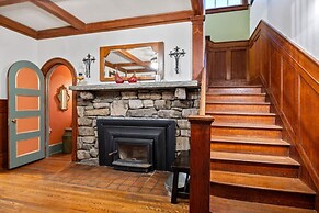 West Point Villa - Jacuzzi Pool BBQ Games Pets