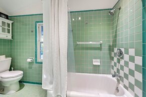 West Point Villa - Jacuzzi Pool BBQ Games Pets