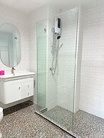 Luck Hotel Huai Khwang MRT Ratchada