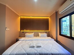 Luck Hotel Huai Khwang MRT Ratchada