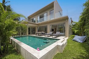 VILLA VICTORIA