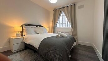 Apartment - Sleeps 4 - City Base - District Line