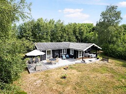 5 Star Holiday Home in Saeby