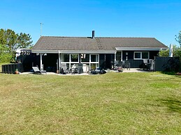 5 Star Holiday Home in Saeby
