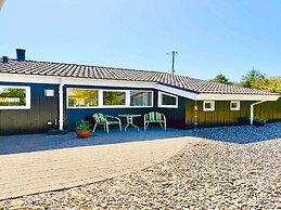 5 Star Holiday Home in Saeby