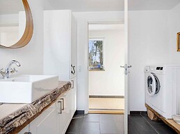 5 Star Holiday Home in Hals