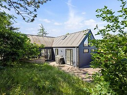 5 Star Holiday Home in Hals