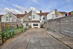 Charming 3 Bed Home Near Caerphilly Castle