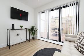 Chic 2 Bed Flat Near Central Cardiff