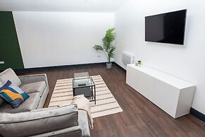 Luxury 2 Bedroom & 2 Bathroom Central Flat